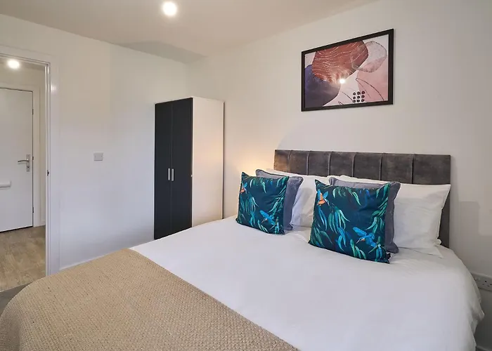 Host & Stay - 23 Waterside Place